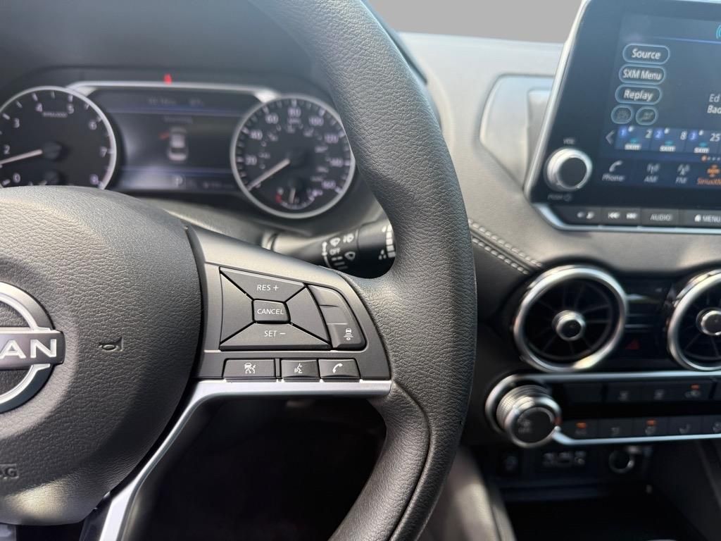2025 Nissan Sentra SV photo 10