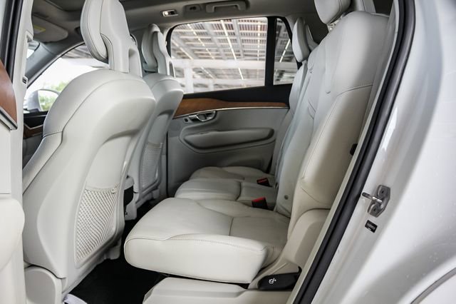 2021 Volvo XC90 Momentum photo 26