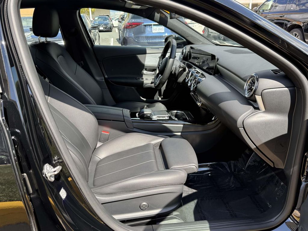 2022 Mercedes Benz A 220 4MATIC photo 19