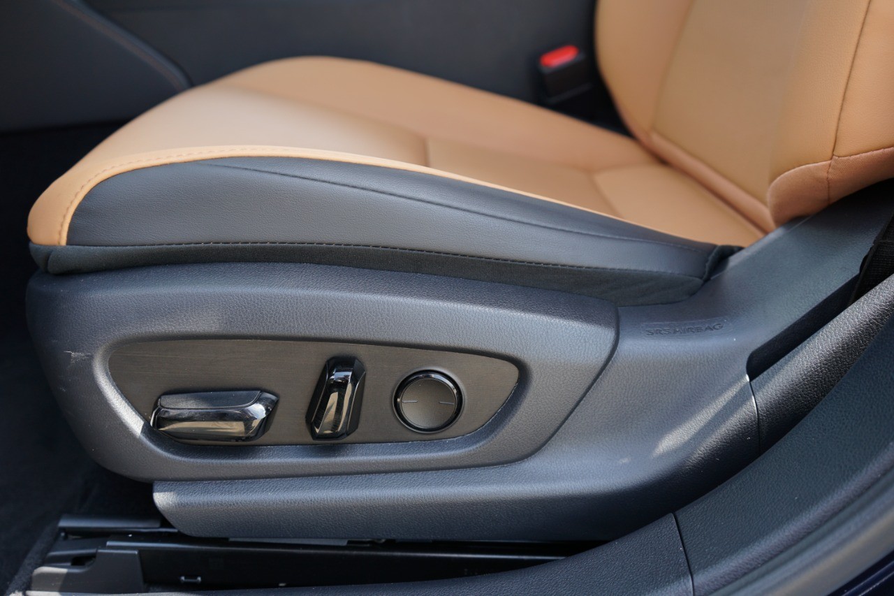 2025 Lexus ES 350 photo 22