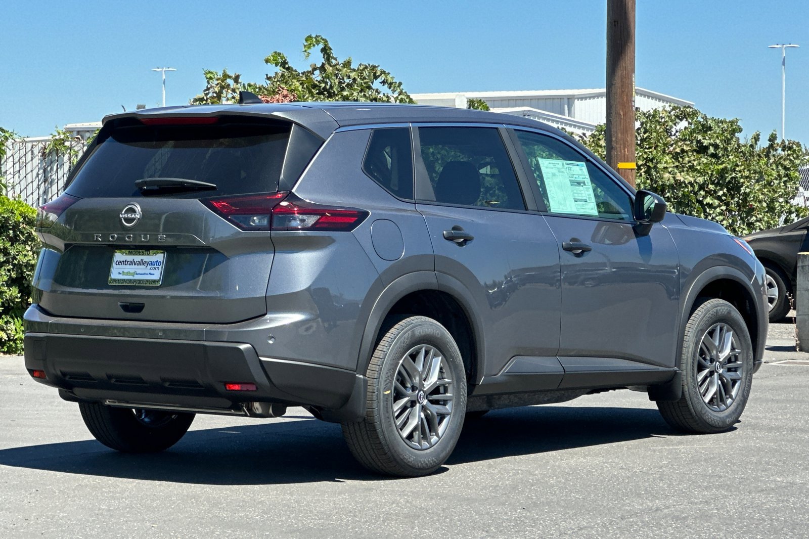 2026 Nissan Rogue S photo 3