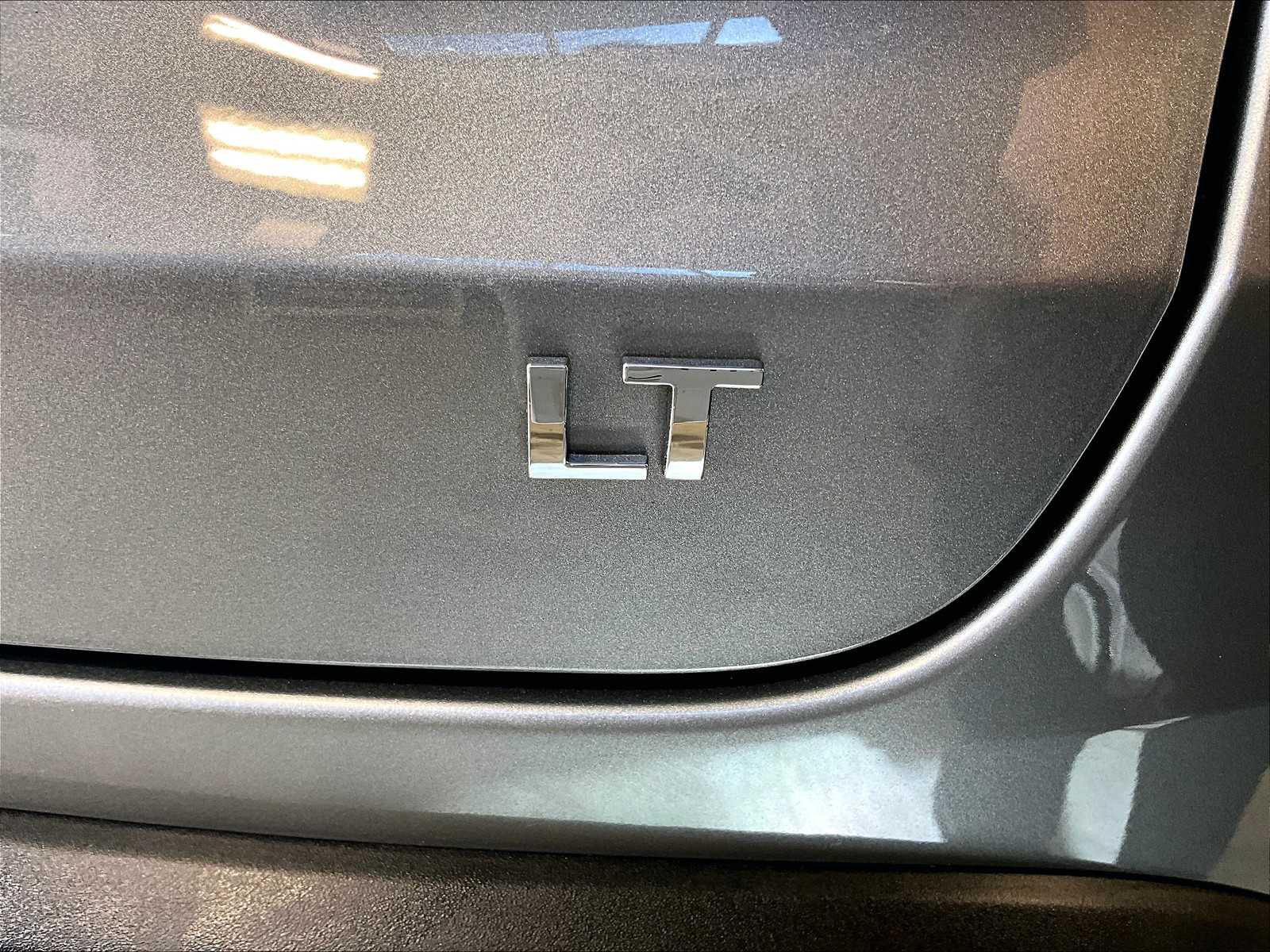 2025 Chevrolet Trax LT photo 29