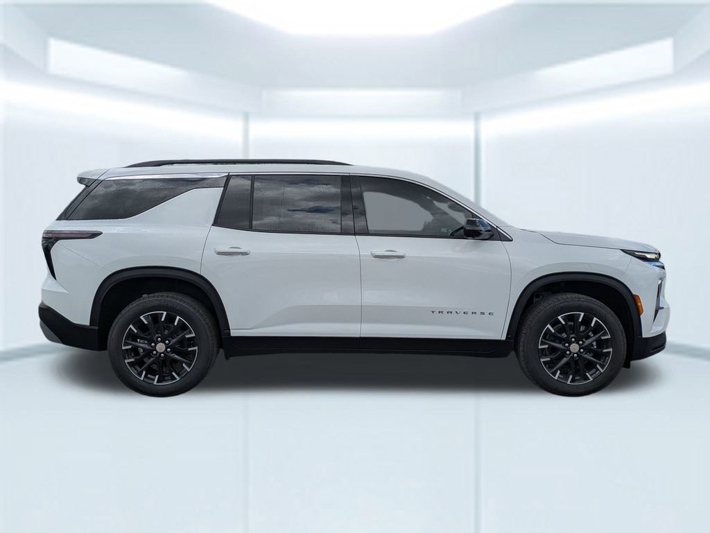 2025 Chevrolet Traverse photo 6