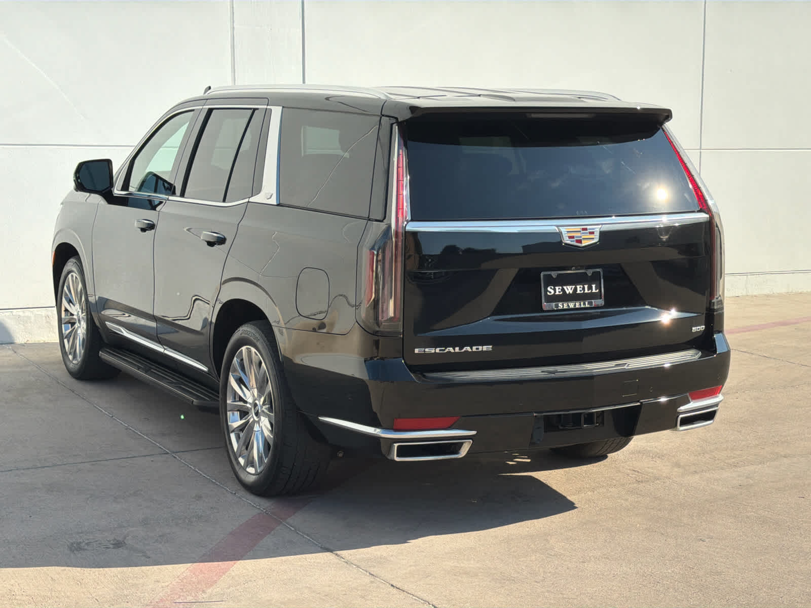 2021 Cadillac Escalade Premium Luxury photo 5