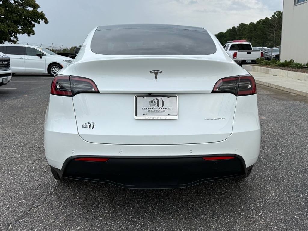 2022 Tesla Model Y Long Range photo 4
