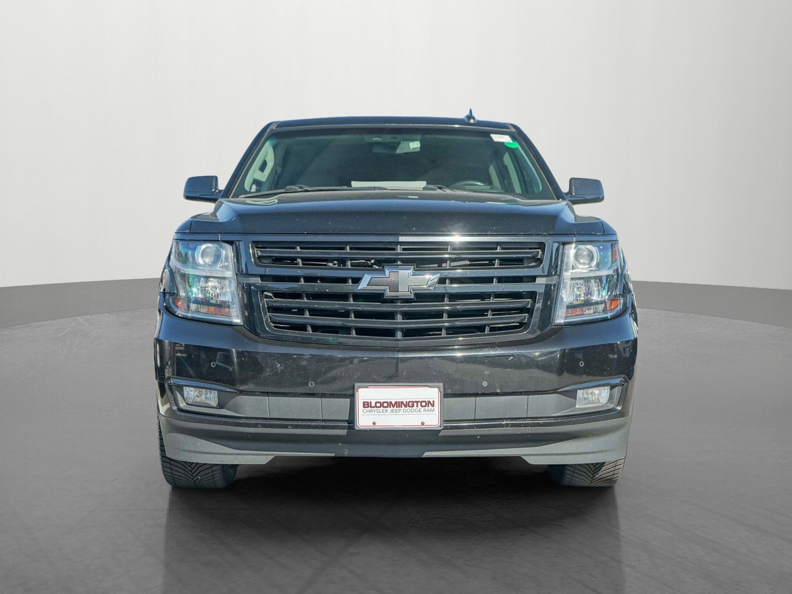 Used 2019 Chevrolet Suburban Premier with VIN 1GNSKJKJ1KR363511 for sale in Minneapolis, Minnesota