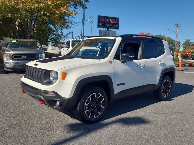 2023 Jeep Renegade Trailhawk photo 4