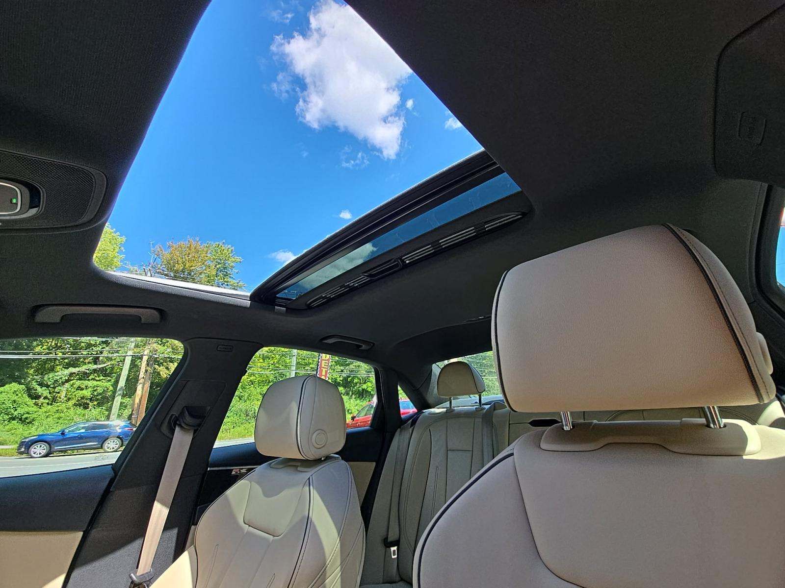 2022 Audi A4 45 S line Premium Plus Quattro photo 5