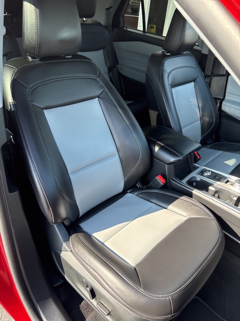 2023 Ford Explorer XLT photo 29