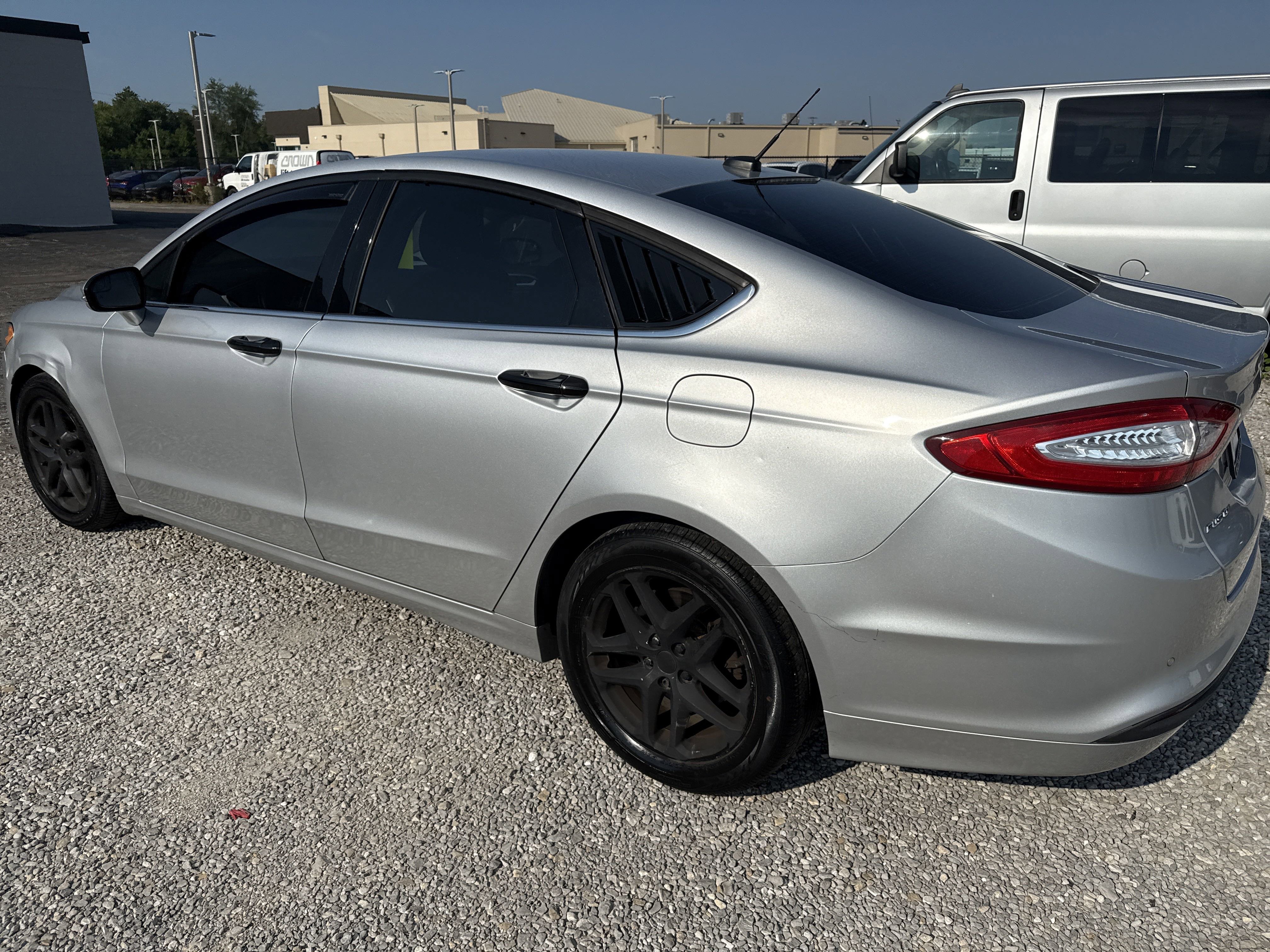Used 2016 Ford Fusion SE with VIN 3FA6P0HD0GR333506 for sale in Evansville, IN