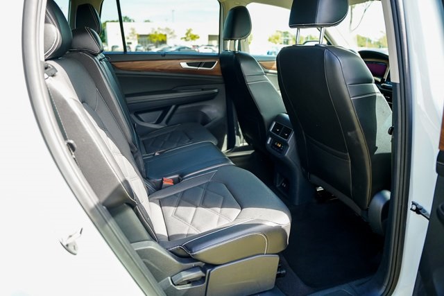 2024 Volkswagen Atlas SE Technology photo 36