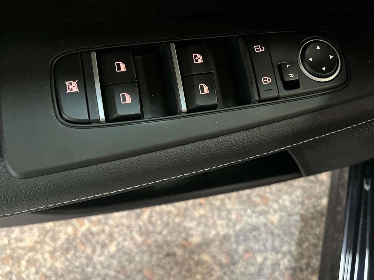 2023 Kia Forte GT-Line photo 16