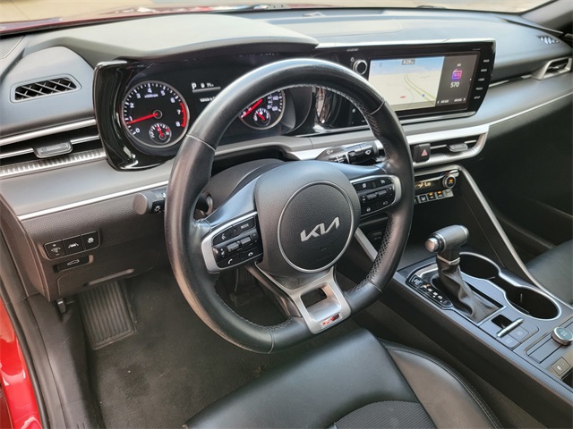 2022 Kia K5 GT-Line photo 12