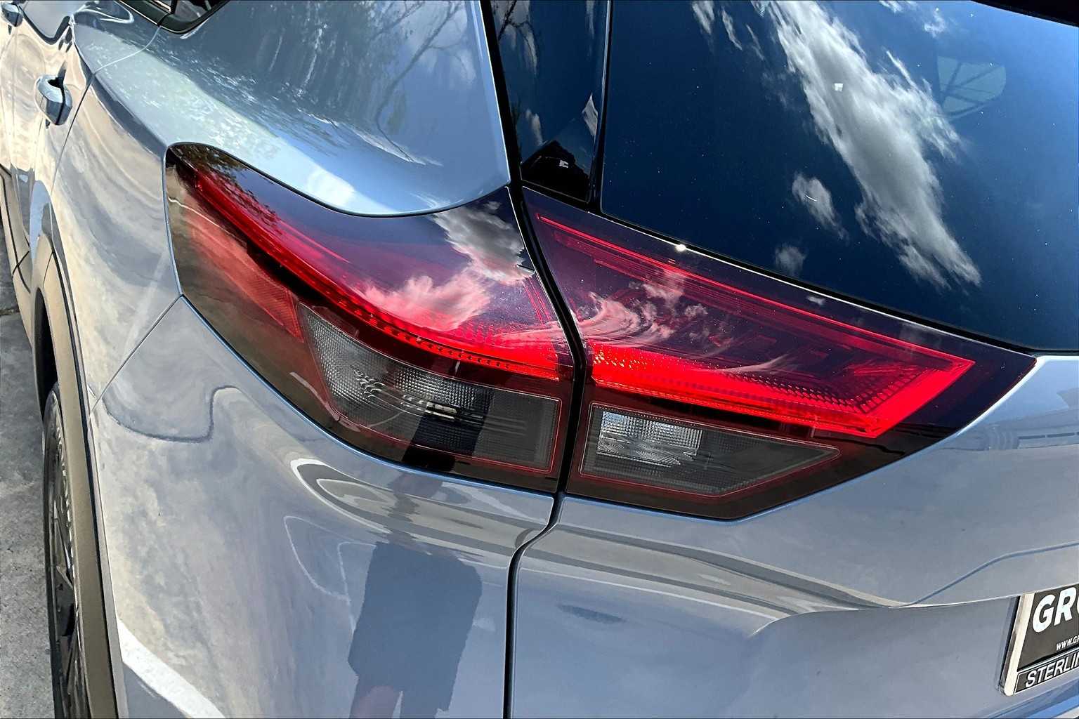2023 Nissan Rogue SV photo 26