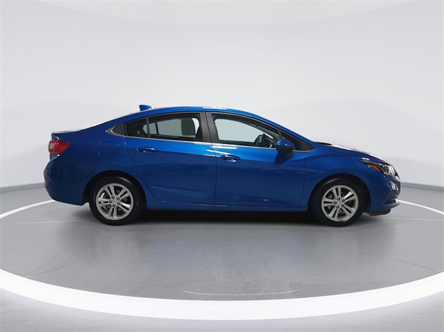 Used 2016 Chevrolet Cruze LT with VIN 1G1BE5SM9G7272077 for sale in Grand Rapids, MI