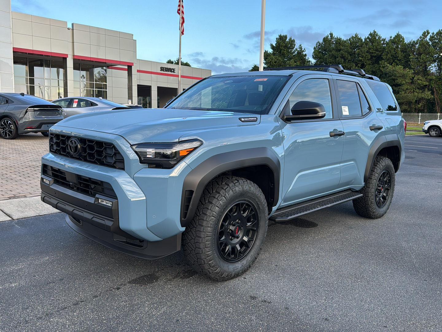 2025 Toyota 4Runner TRD Off-Road photo 2