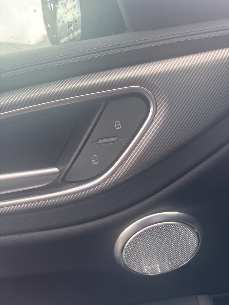 2024 Alfa Romeo Giulia Ti photo 3