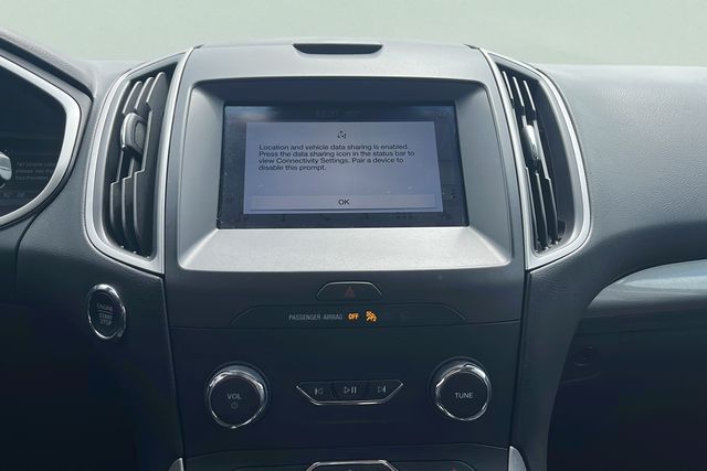 2019 Ford Edge SEL photo 10