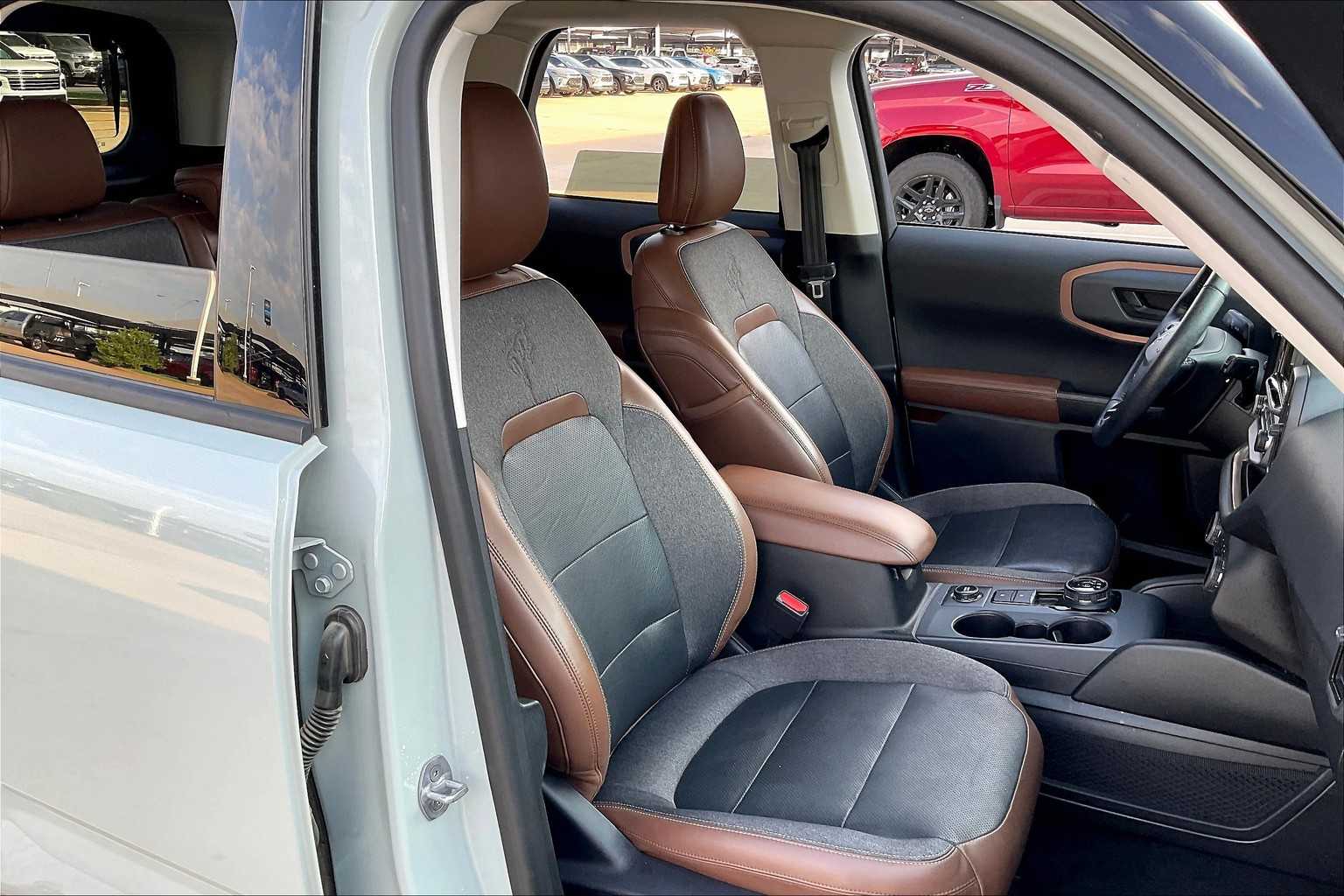 2022 Ford Bronco Sport Outer Banks photo 8