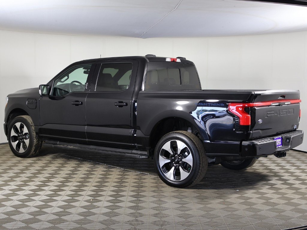 2023 Ford F-150 Lightning Platinum photo 9