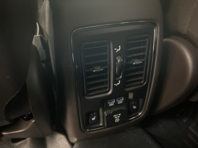 2018 Jeep Grand Cherokee Overland photo 26