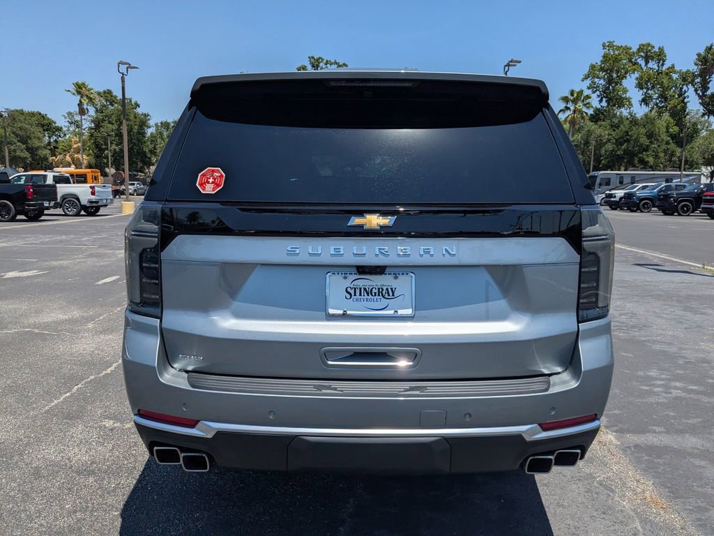 2025 Chevrolet Suburban High Country photo 4