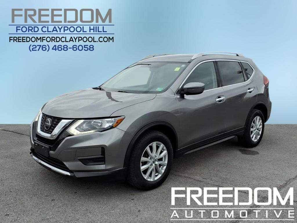 2018 Nissan Rogue SV's photo