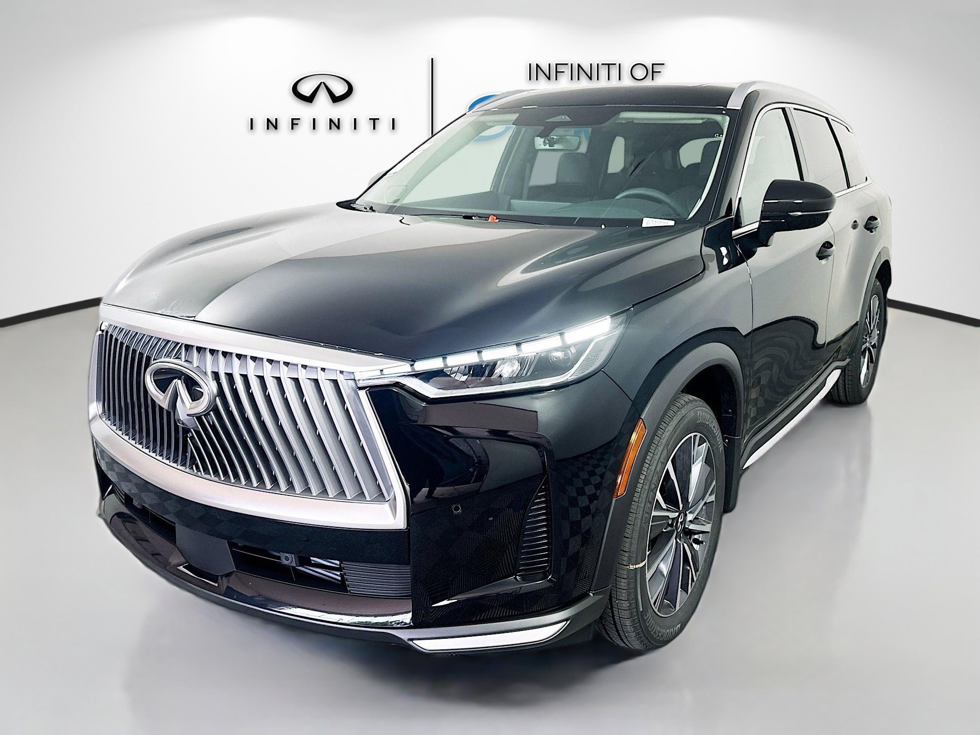 2026 Infiniti QX60 Luxe photo 3
