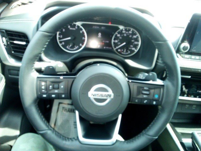 2021 Nissan Rogue SV photo 21
