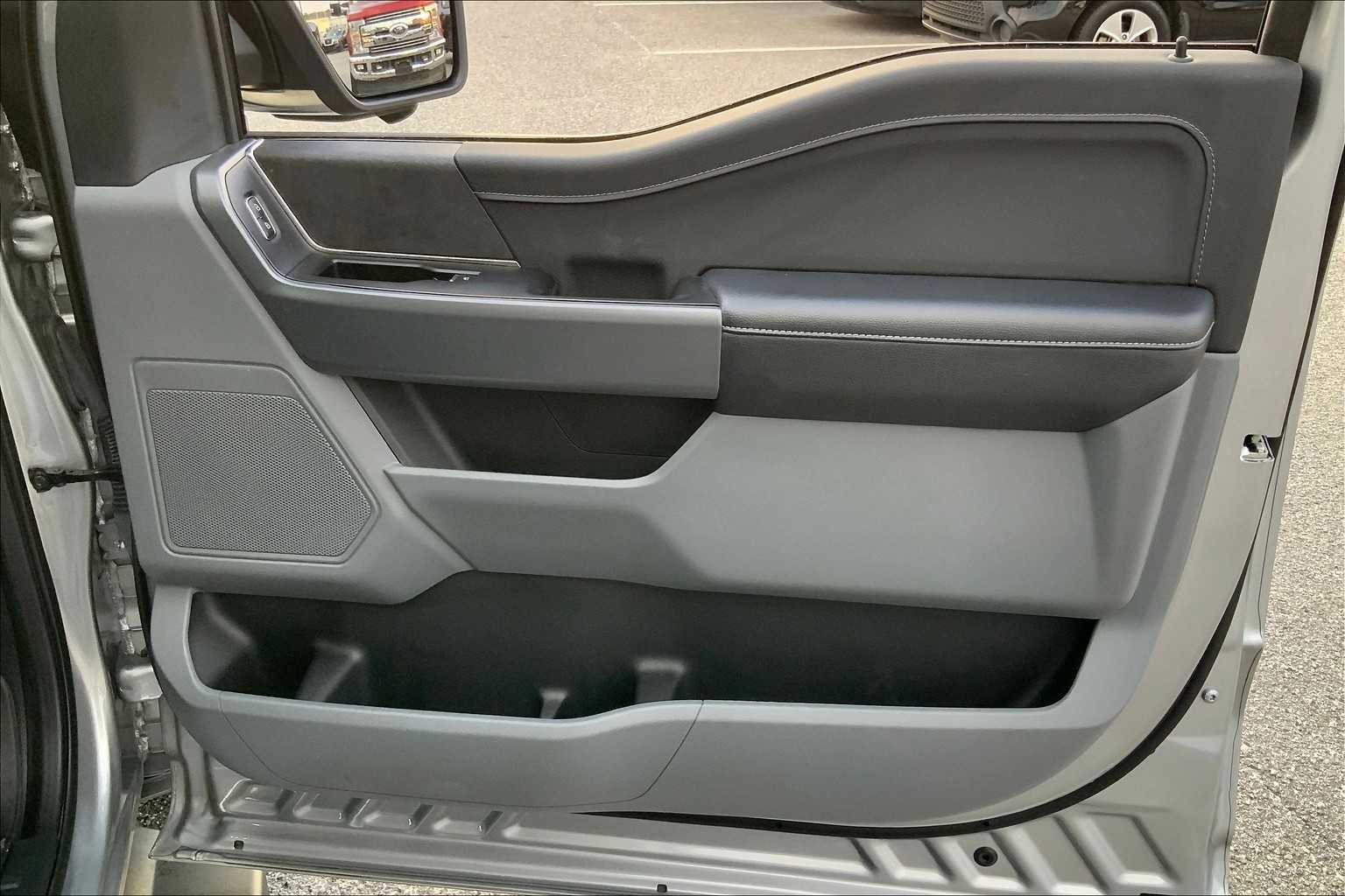 2024 Ford F-150 XLT photo 20