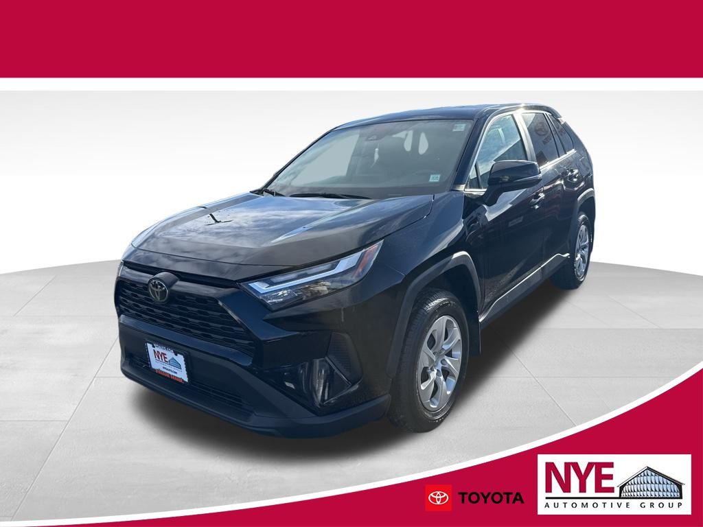 2023 Toyota RAV4 LE's photo
