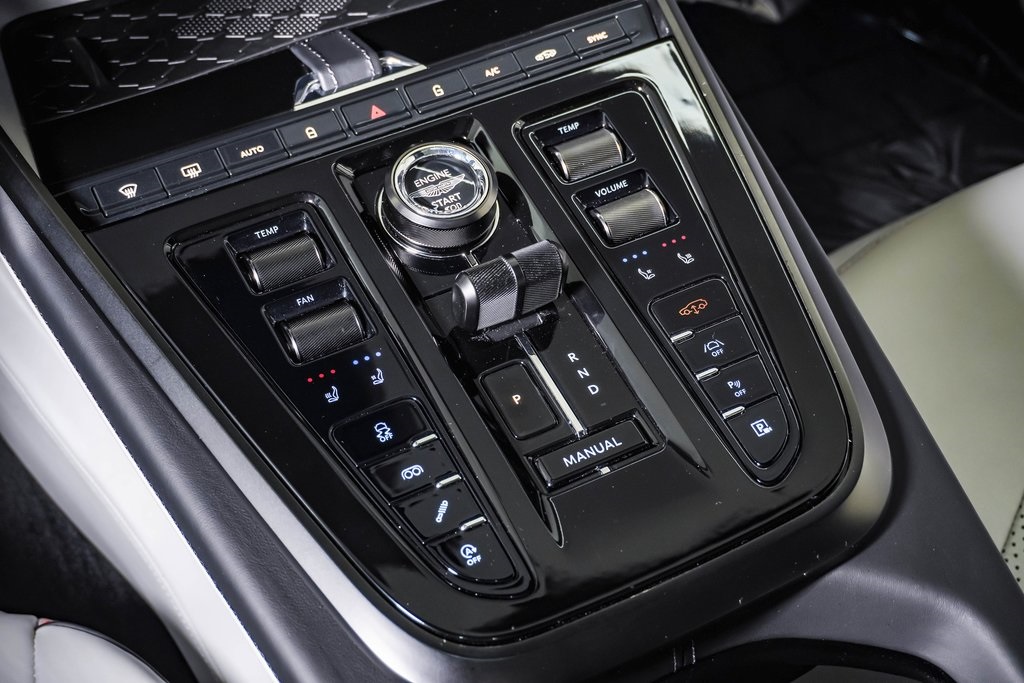 2025 Aston Martin DBX AM8 DBX707 photo 28