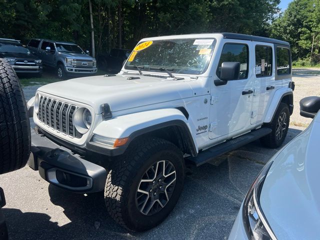 2024 Jeep Wrangler Sahara photo 4