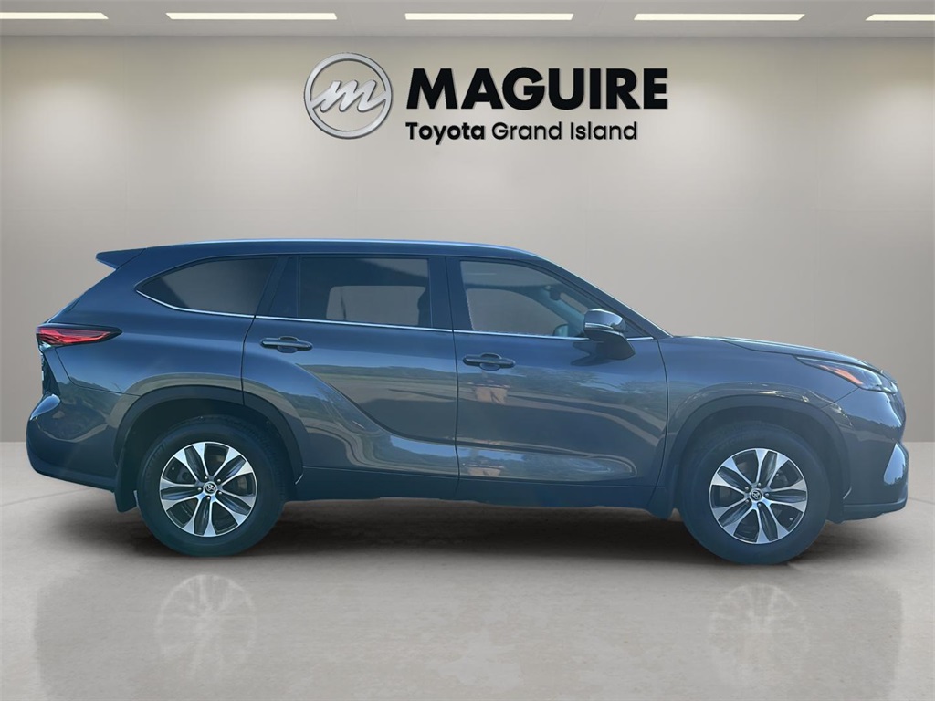 2023 Toyota Highlander XLE photo 5