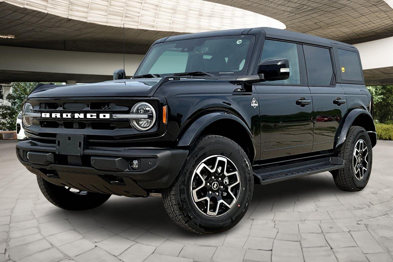 2025 Ford Bronco 4-Door Outer Banks's photo