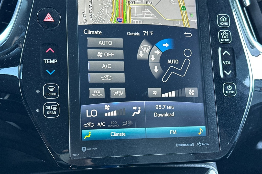 2022 Toyota Prius Prime XLE photo 19