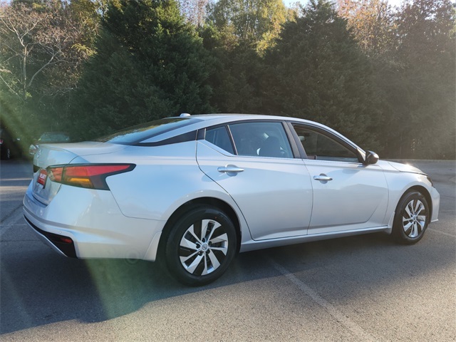 2025 Nissan Altima 2.5 S photo 3