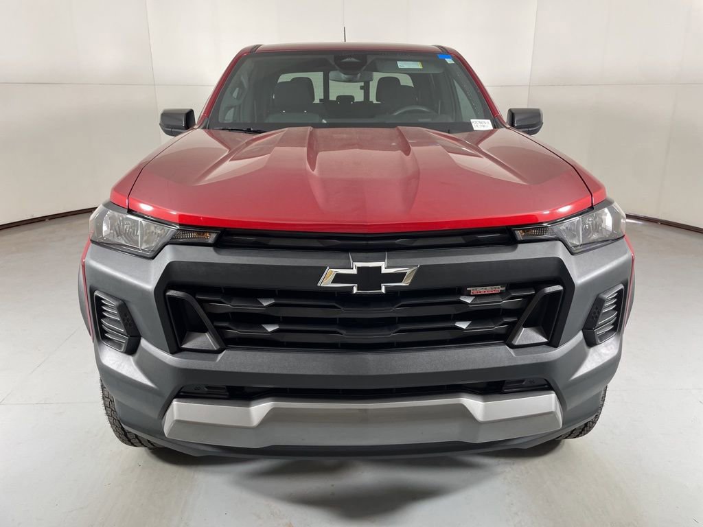 2024 Chevrolet Colorado Trail Boss photo 3