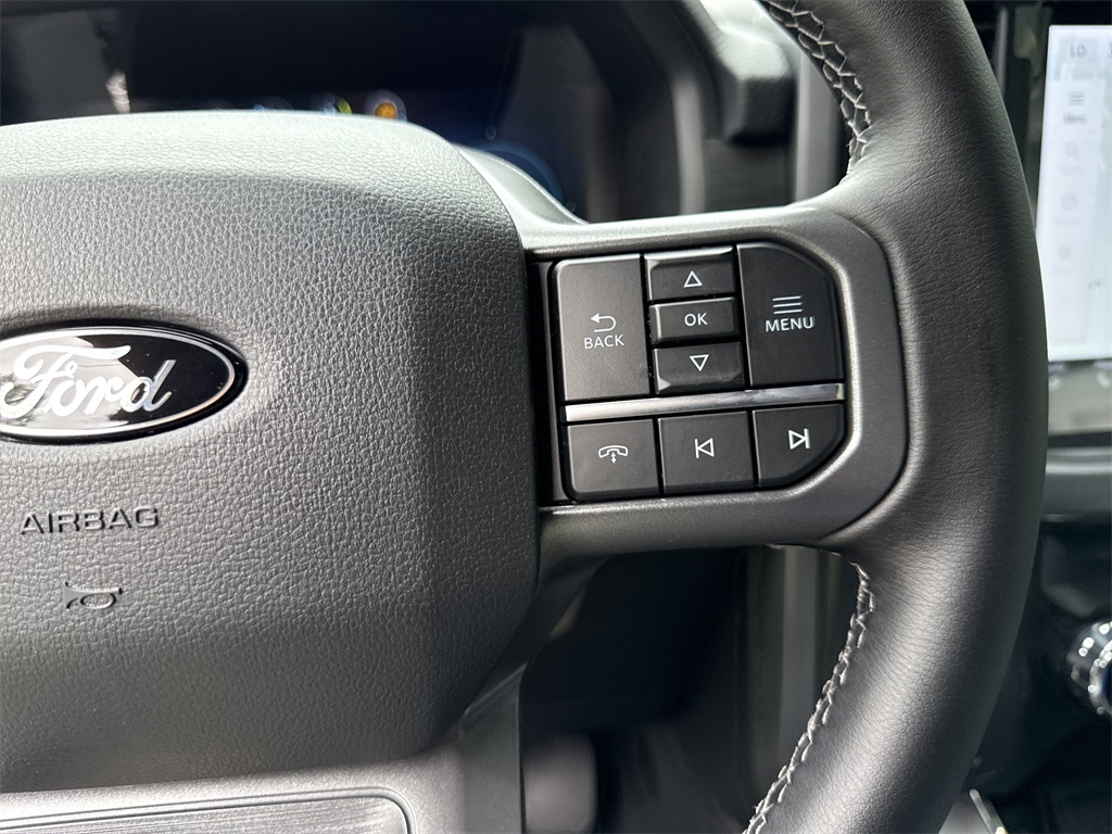 2025 Ford F-150 XLT photo 17