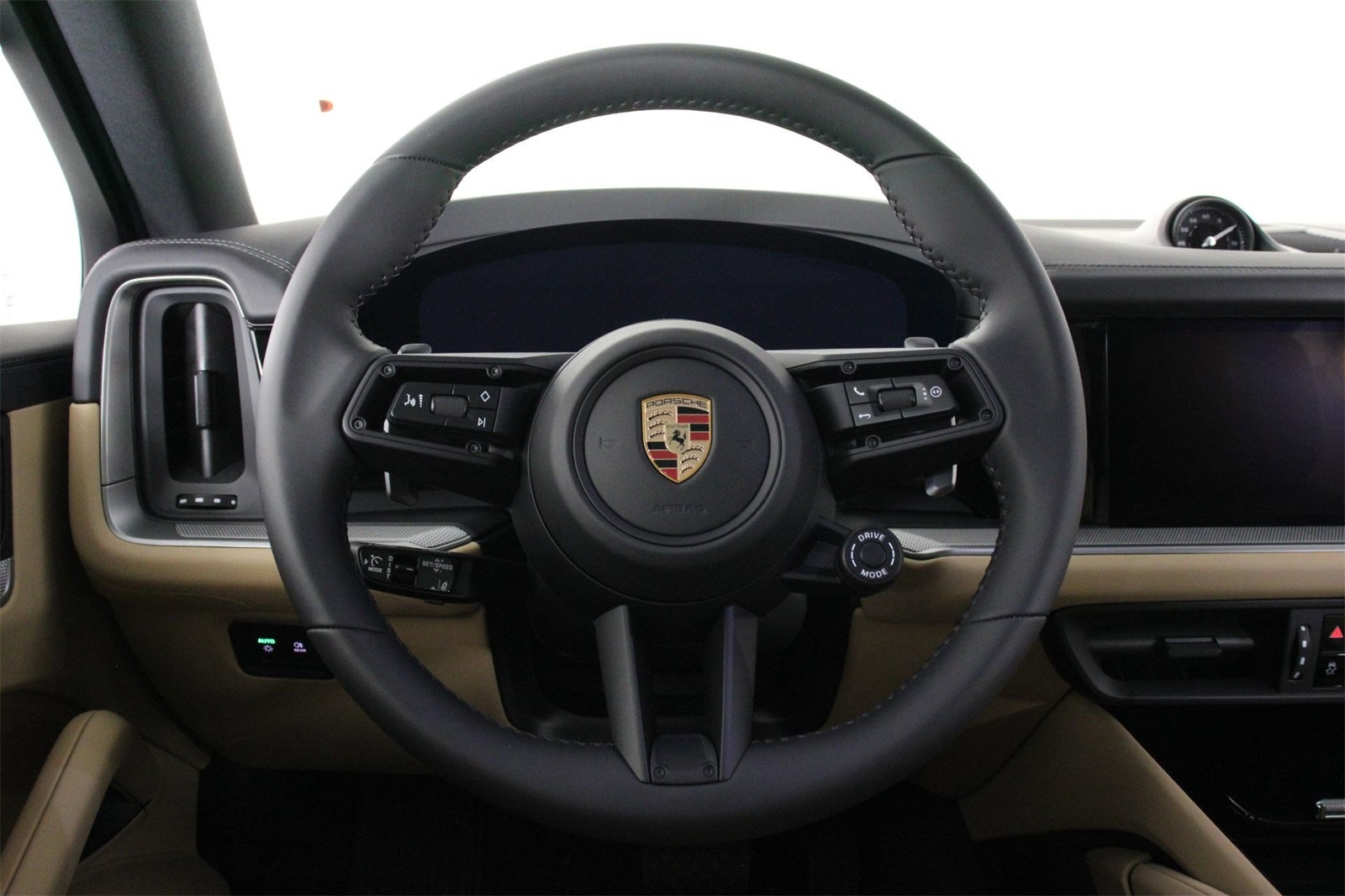 2026 Porsche Cayenne E-Hybrid Coupe photo 12