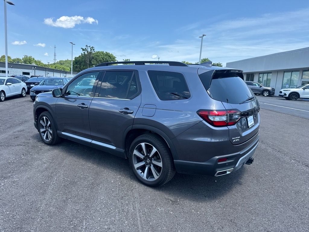 2023 Honda Pilot Elite photo 2