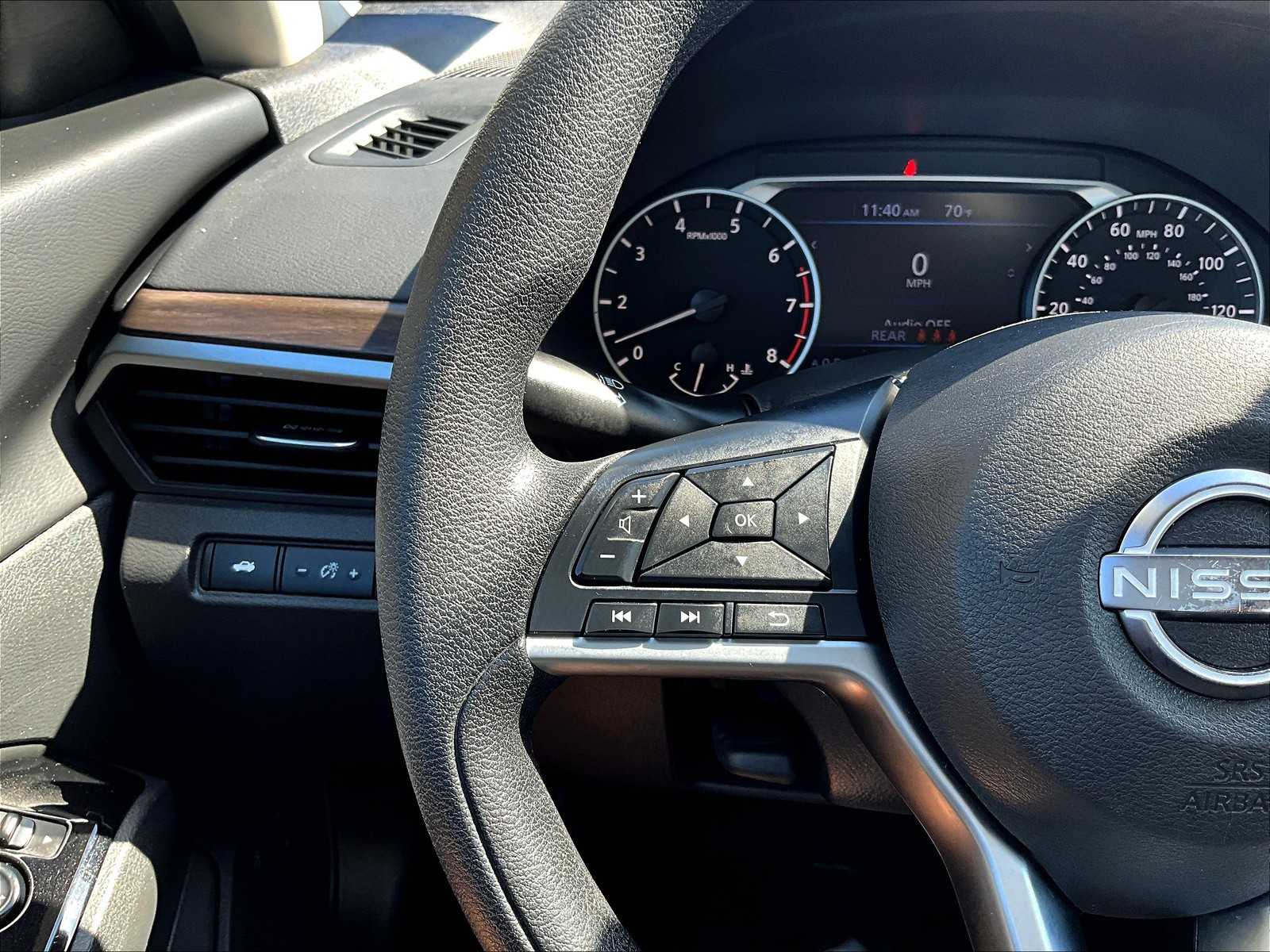 2023 Nissan Altima 2.5 SV photo 22