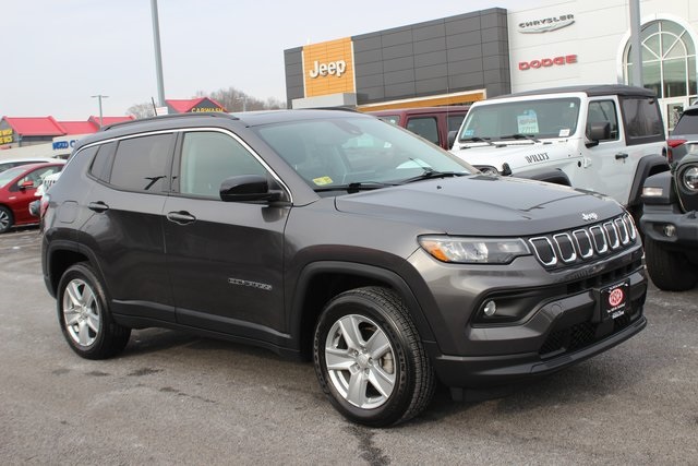 2022 Jeep Compass Latitude's photo