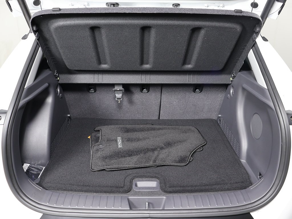 2024 Hyundai Kona Limited photo 13