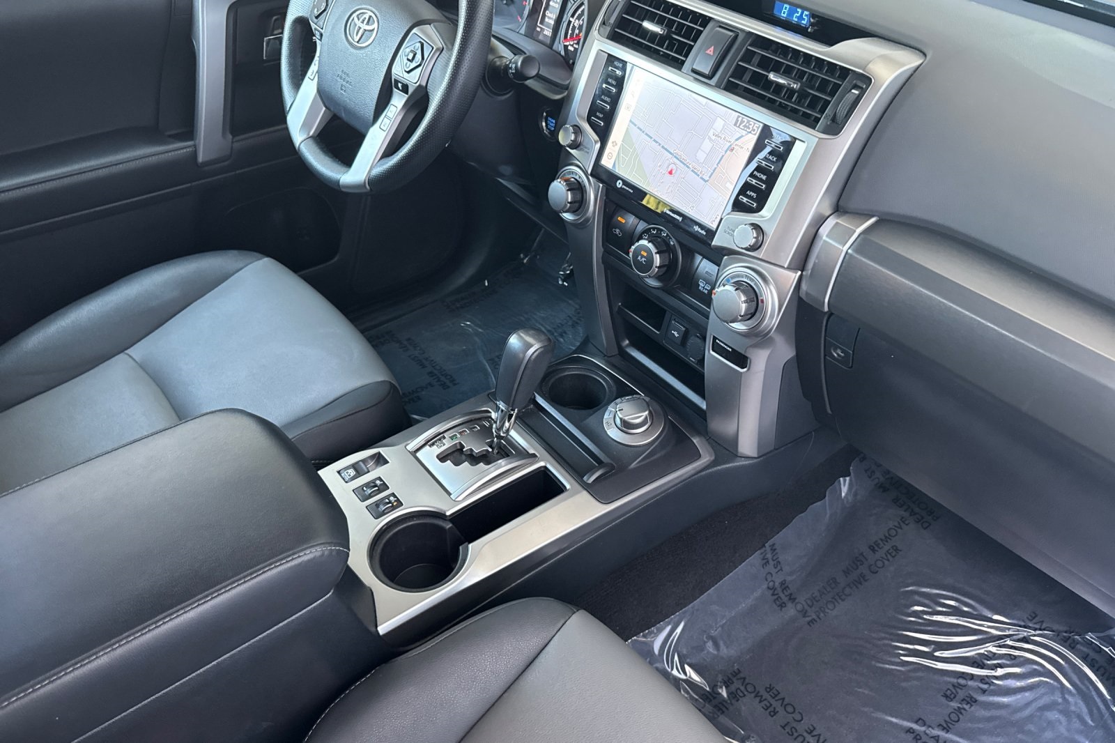 2024 Toyota 4Runner SR5 Premium photo 17