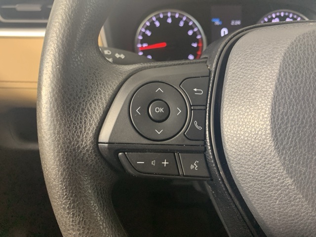 2022 Toyota RAV4 LE photo 15