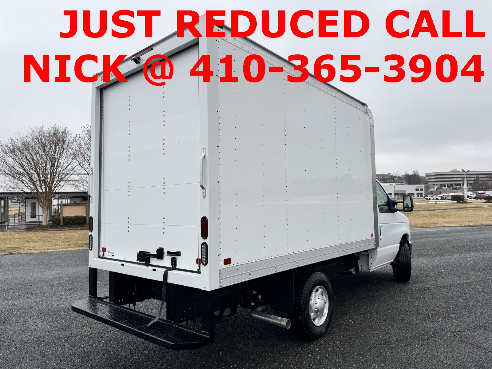 2025 Ford E-350 photo 6