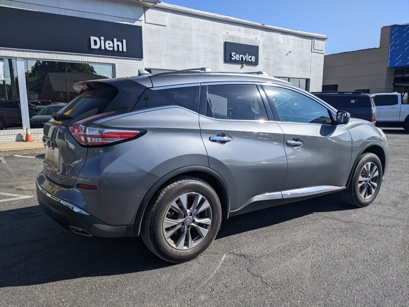 2018 Nissan Murano SV photo 2