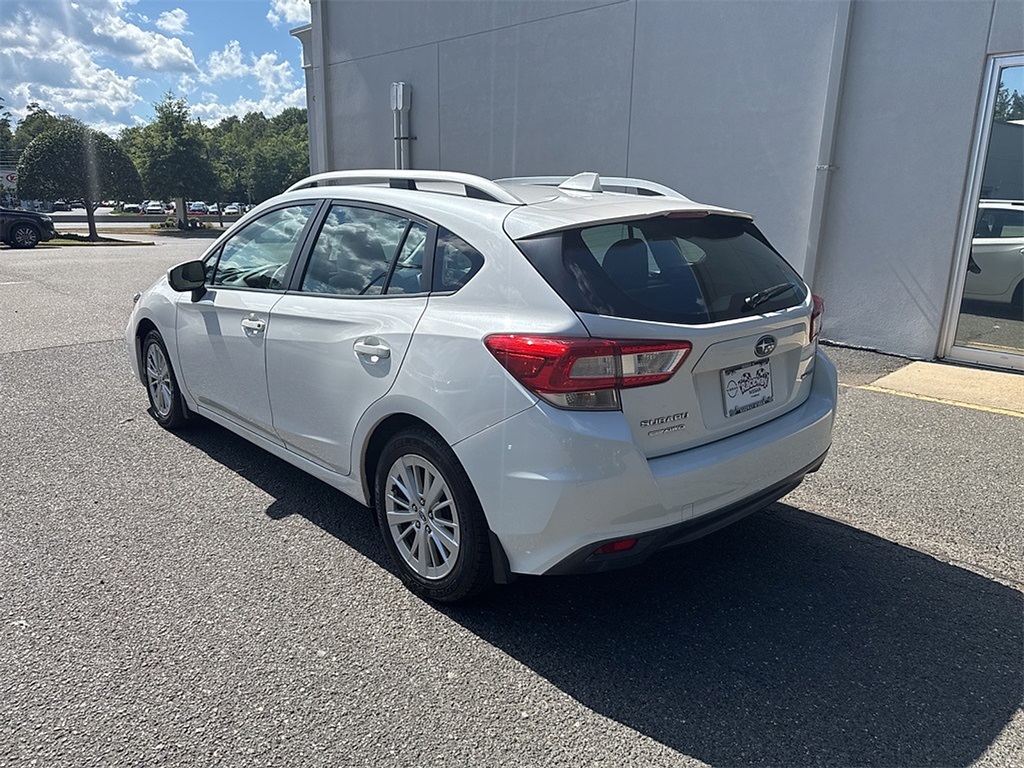 2018 Subaru Impreza 2.0i Premium photo 4