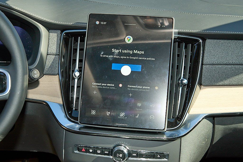 2026 VOLVO XC90 - Image 27